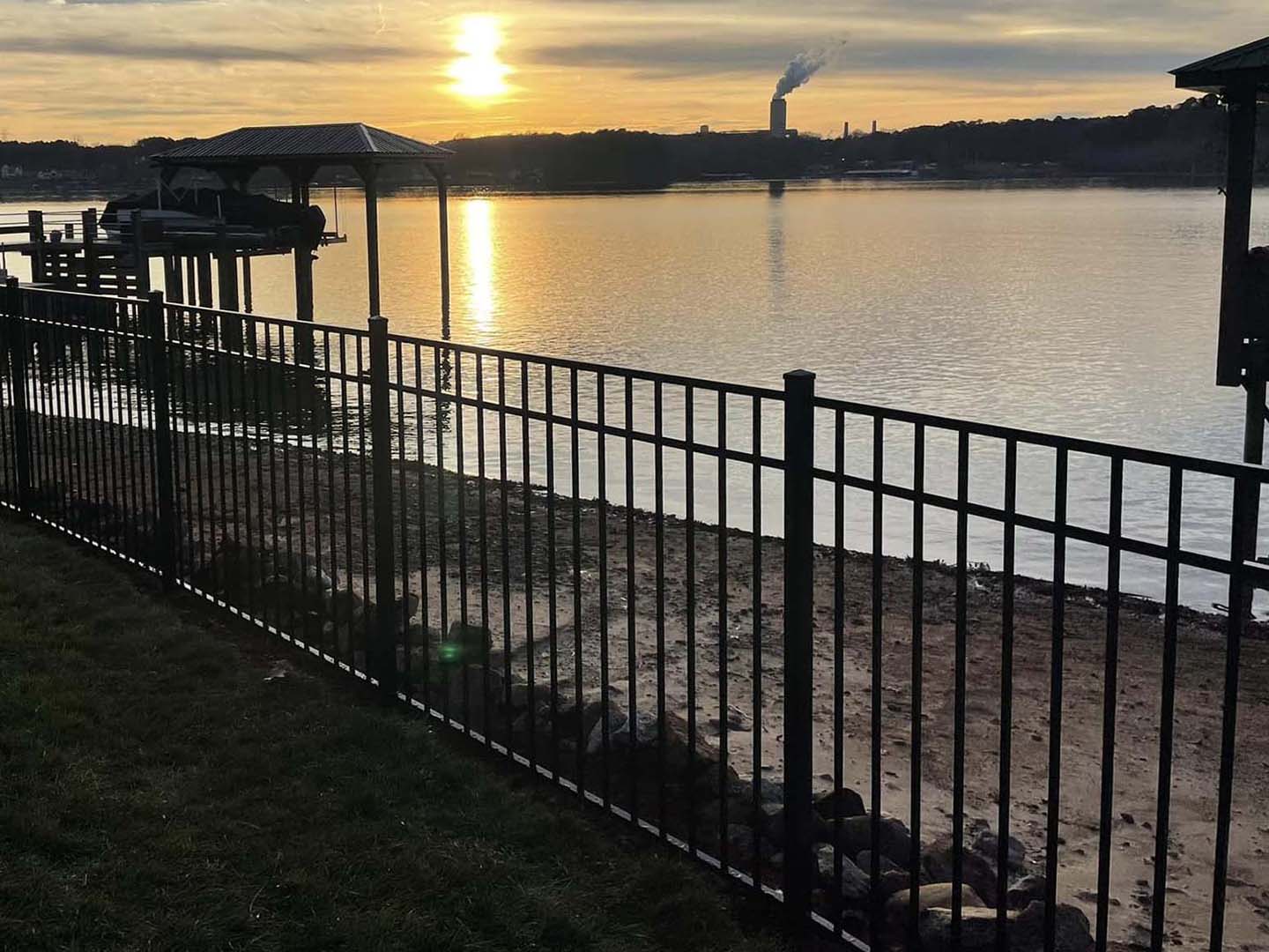 Photo of a Moorseville NC aluminum fence
